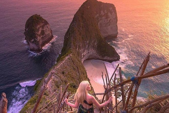Nusa Penida Instagram Unforgettable Tour - Broken Beach and the natural arch