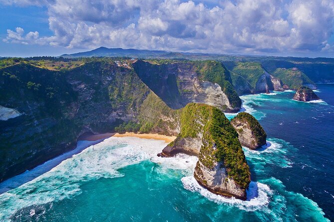 Nusa Penida Private Tour Package All Inclusive - Crystal Bay before the return boat