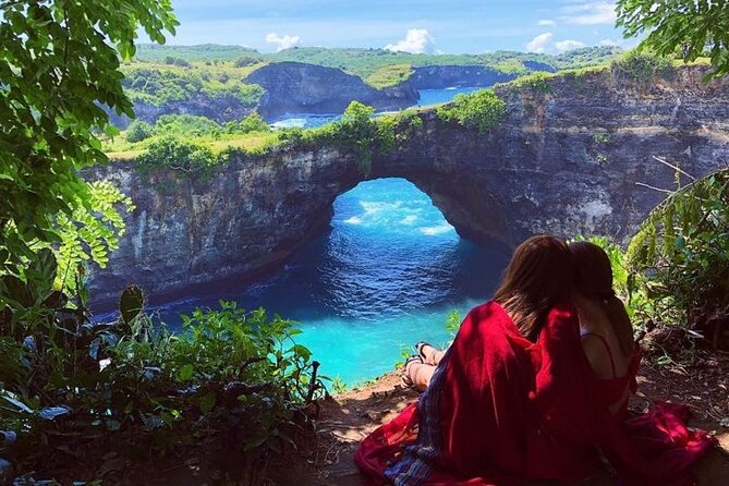 Nusa Penida West Tour - Broken Beach and its natural arch