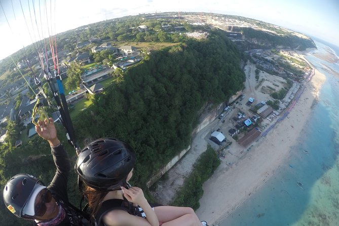 Paragliding Bali Nusa Dua cliff with Free Photo/Videos - The pilot, safety gear, and first-flight comfort