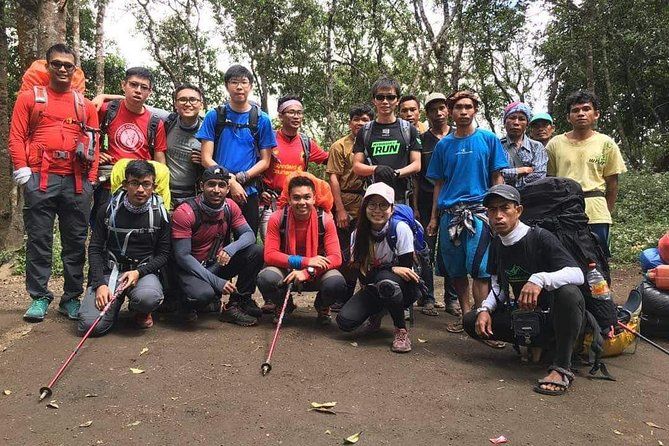 Popular Rinjani Trekking Tour Service To Summit For 2 Days Via Sembalun Trail - The waterfall stop in Senaru