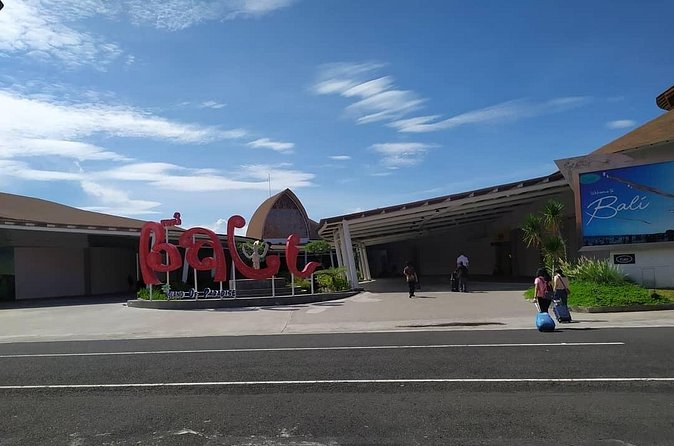 Private Arrival Transfer: Bali Airport to Kuta, Legian, Seminyak and Nusa Dua - Seminyak is about 45 minutes from DPS airport