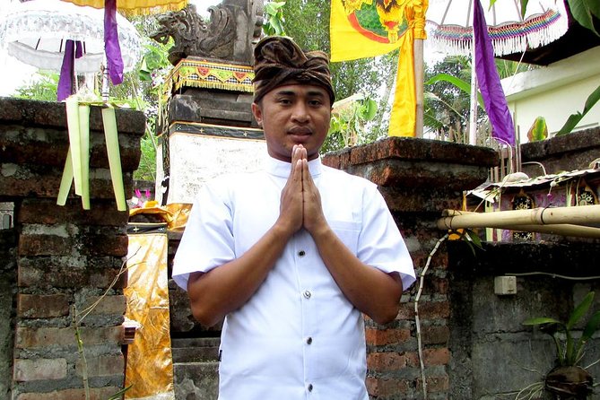 Private Arrival Transfer: Bali Airport to Ubud Area - The drivers and the human touch