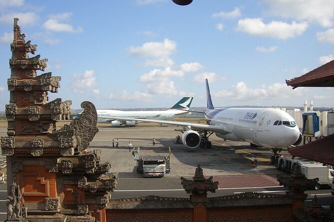 Private Arrival Transfer: Bali Airport to Ubud Area - The private minivan and the ride to Ubud
