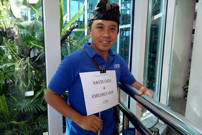 Private arrival transfer : Bali, Ngurah Rai Denpasar Airport to Ubud area - Vehicle choices for couples, families, and groups
