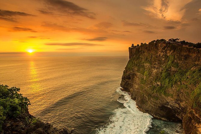 Private Car Charter - Explore Best of Bali - Happy Swing Bali and Campuhan Ridge Walk