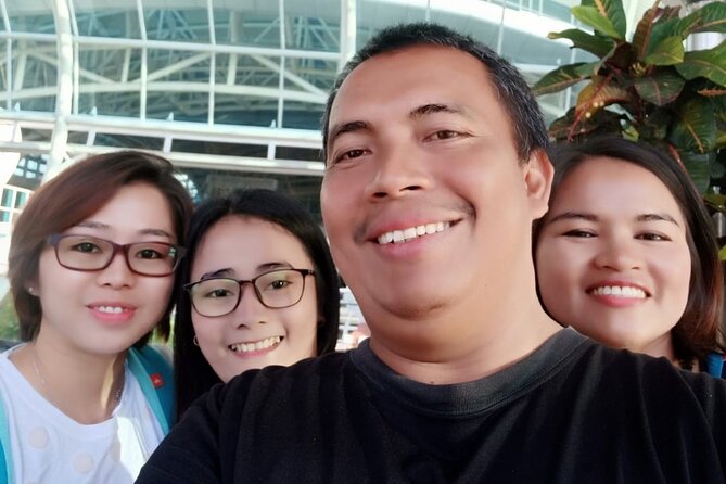 Private Car Van Charter Tour Bali - The car, luggage, and group size