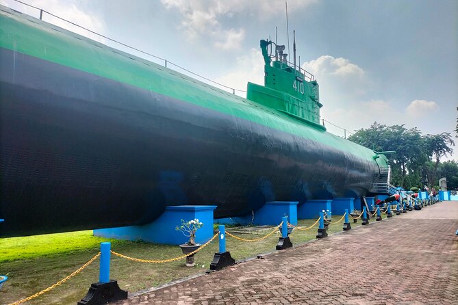 Private Day Tour Surabaya Historiculture - A fast way to understand Surabaya