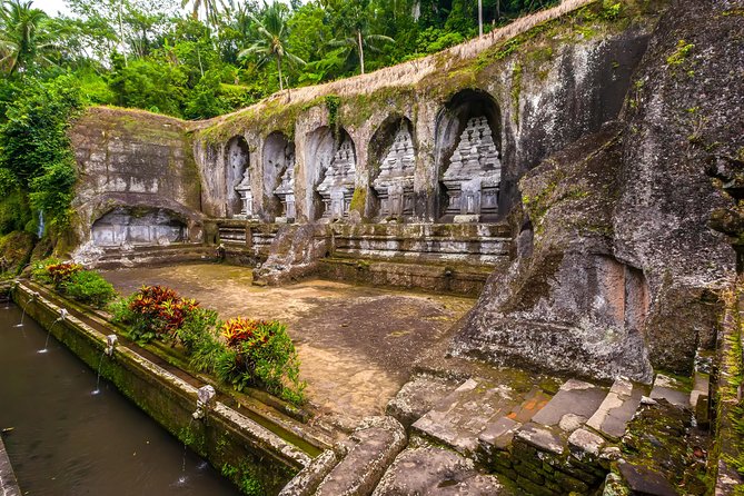 Private Full-Day Tour: Balinese Temples and Rice Terraces - Sacred Monkey Forest, 700 macaques among old trees