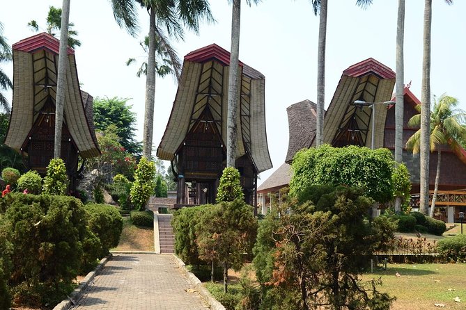 Private FullDay Jakarta Wonderfull Tour with Lunch & Souvenir - TMII: Indonesia in miniature, one province at a time