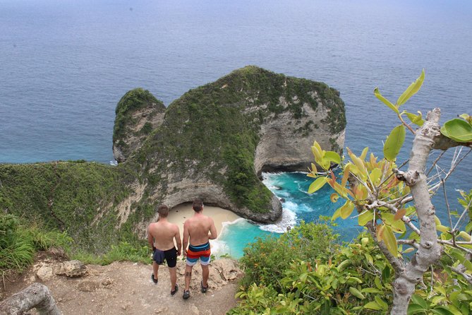 Private Instagramable West Nusa Penida Tour - Broken Beach, a natural arch over the sea