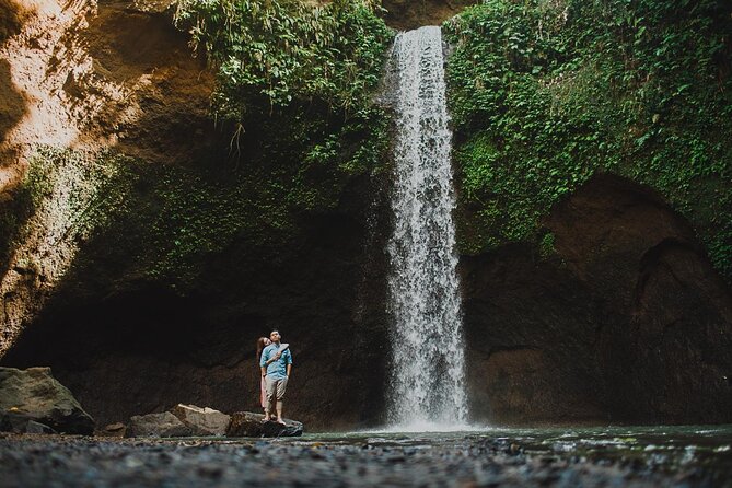 Private Tour : Bali Best Waterfalls, Temples and Monkey Forest - Elephant Cave, smaller than its name suggests