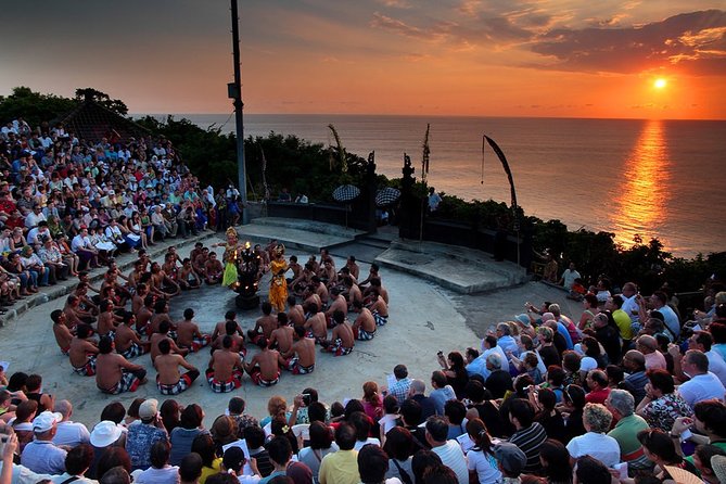 Private Tour: Highlights Uluwatu Temple & Southern Beaches Bali - Dreamland Beach and the surfer’s coast