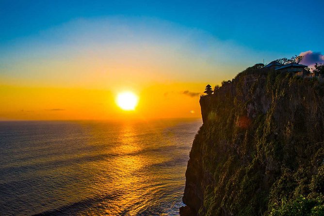 Private Tour: Highlights Uluwatu Temple & Southern Beaches Bali - Padang Padang Beach, the compact favorite
