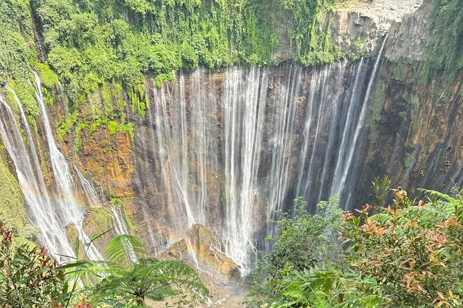Private Tour in Tumpak Sewu Waterfalls from Malang or Surabaya - Reaching the Tumpak Sewu viewpoint