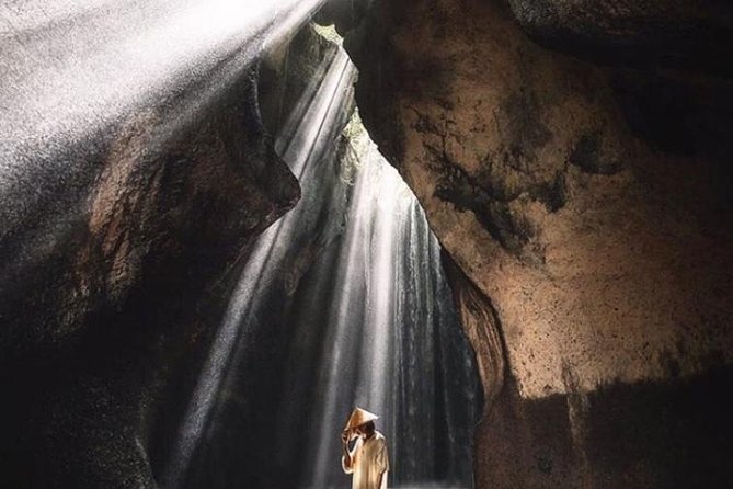 Private Tour Lempuyang, Tirta gangga, tukad Cepung Waterfall - Booking advice and cancellation terms