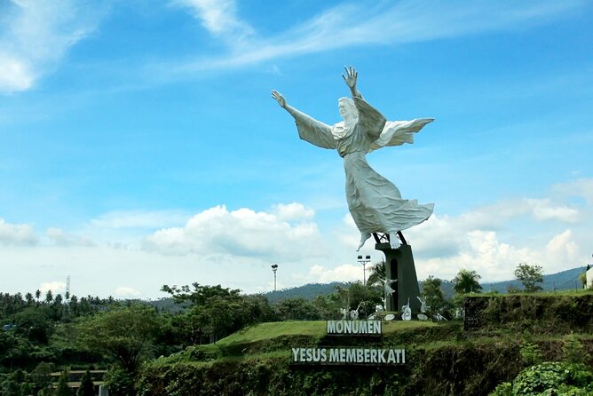 Private tour of Manado and Tomohon including lunch and driver - Key points to know before booking