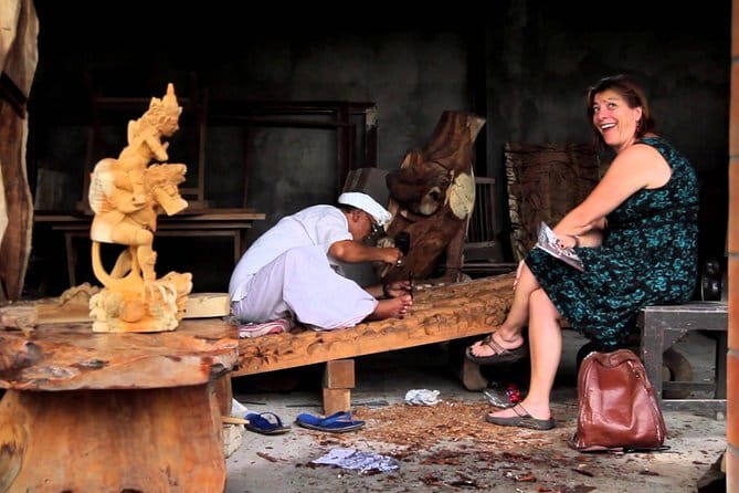 Private Tour of Ubud Art Village from Bali - Batubulan: seeing batik before it becomes a souvenir