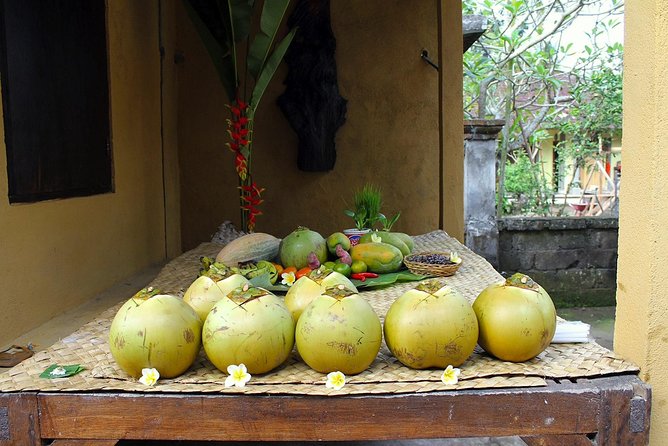 PRIVATE Ubud Market Tour & Balinese Cooking Class with Putu - What the private format adds