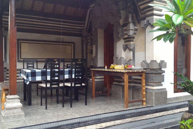 PRIVATE Ubud Market Tour & Balinese Cooking Class with Putu - Timing, transfers, and practical details