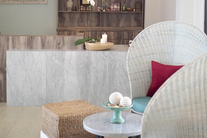 Royal Traditional Lulur Balinese Massage 2 hours Spa At Nusa Dua Bali - Starting with the thalasso foot wash