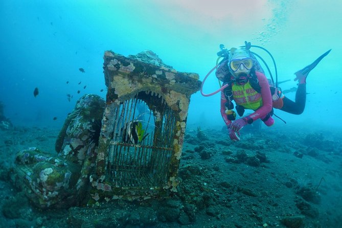 Shipwreck Diving in Tulamben - The morning begins with a Sanur briefing