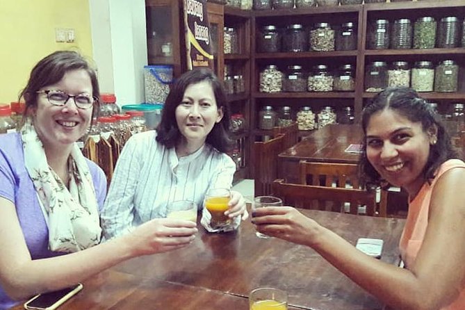 Small-Group Walking and Food Tour by Night in Yogyakarta - Meeting at Tugu Jogja at 6:30 pm