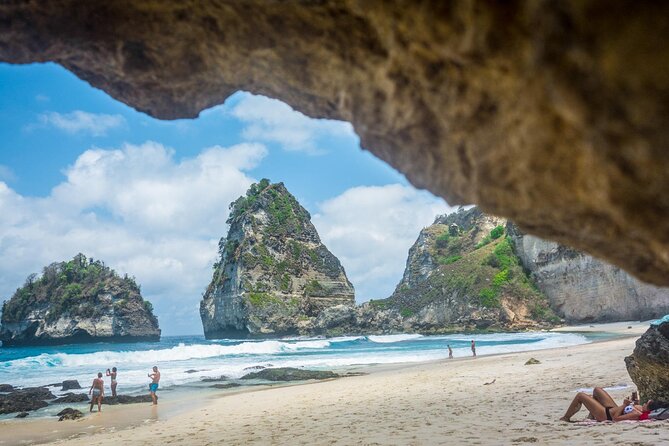 Snorkeling Adventure with East Nusa Penida Tour All Inclusive - Snorkeling at Gamat Bay and the Manta area