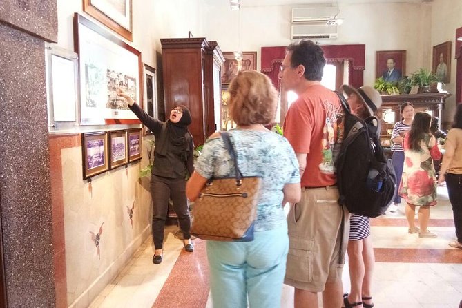 Surabaya Shore Excursion For Cruise Passengers - Klenteng Hong Tiek Hian and Chinese Surabaya