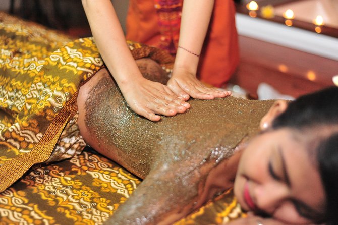 Sweet Dream Couple Treatment by ANJALI SPA - The flower milk jacuzzi and sparkling wine