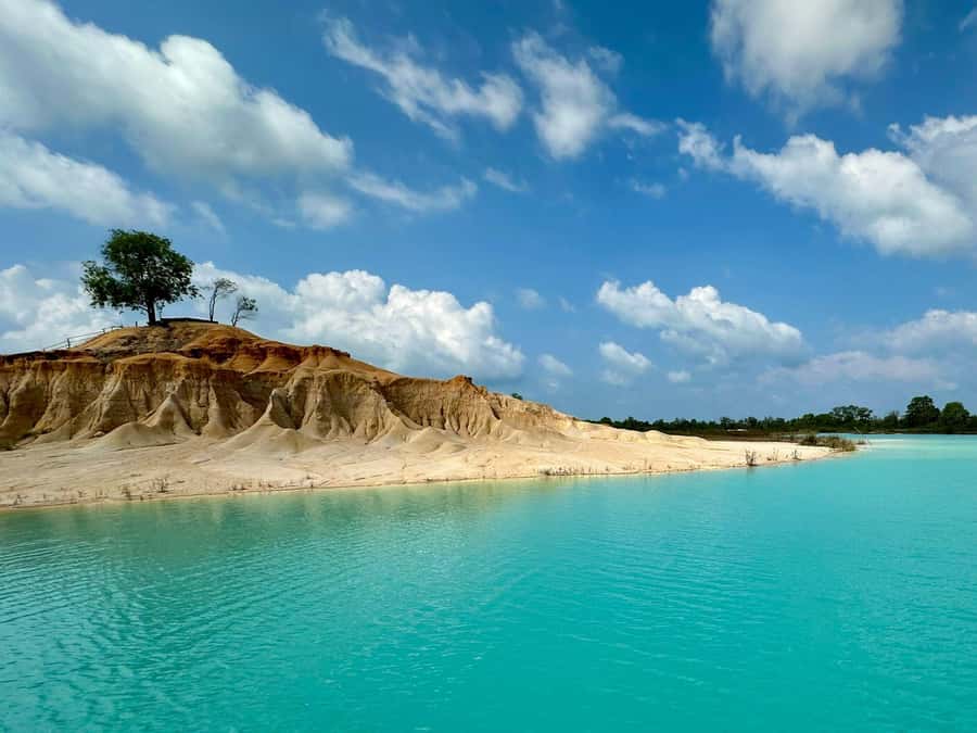 Teluk Sebong: Bintan Desert and Blue Lake Trip - Why Bintan’s Blue Lake is worth your morning