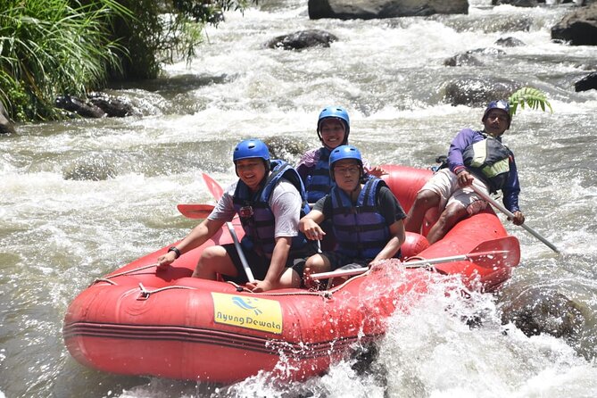 The Best Ayung River Rafting Adventure in Ubud - The Riverside Break and Dry Bag Detail