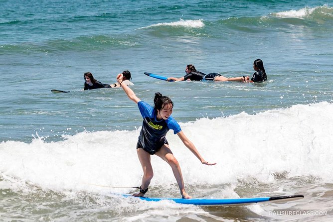 The best surf lessons in Kuta - First water session: 45 minutes of waves and balance