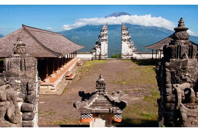 Tour Gate of Heaven at Lempuyang Temple - Blue Lagoon Snorkeling with lunch - Lunch at Topi Inn