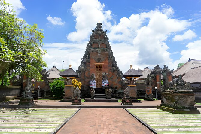 Ubud Bali: Rice Terrace, Waterfall and Tirta empul Day Tour - Tegalalang Rice Terrace, the scenic finale