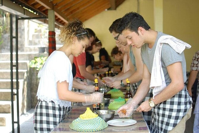 Ubud Cooking Class Bali with Balinese Chef - The morning begins at Ubud Traditional Art Market