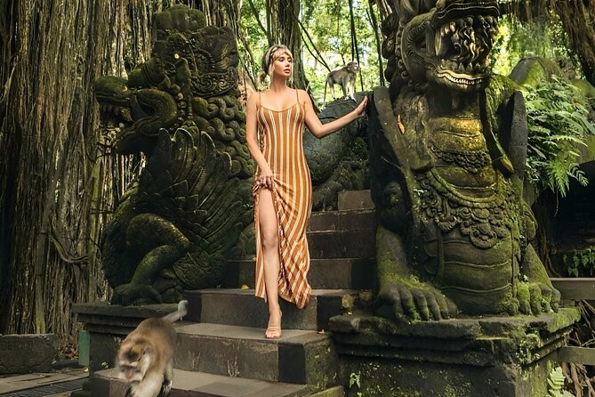 Ubud Day Tour: Sacred Monkey Forest, Tegenungan Waterfall, Rice Terrace - Tegalalang Rice Terrace: the most scenic stop
