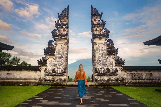 Ubud Full-Day Private Tour: Waterfall, Temple, Rice Terrace. - Ubud Art Market: browsing with a time limit
