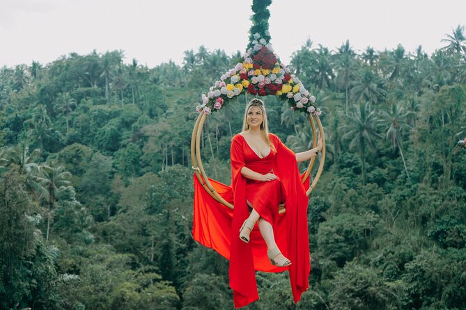 UBUD Instagram Spot Tour with Photographer - Happy Swing Bali and the jungle photo session
