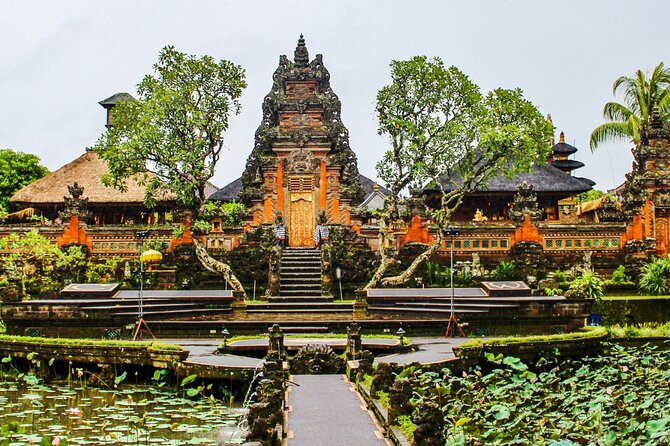 Ubud: Monkey Forest, Rice Terraces & Sacred Temples - Mengening Temple and the canang sari workshop