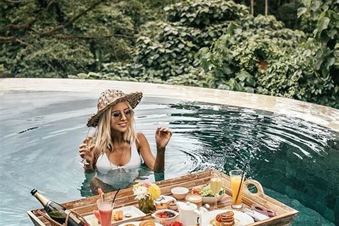 Ubud Monkey Forest Sanctuary Tours and Cretya - Tegenungan Waterfall: a scenic first stop