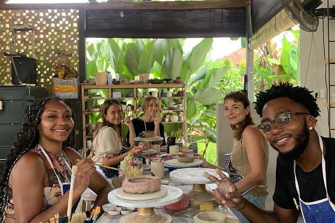 Ubud Pottery Ceramic Class in Bali - Working With 2kg of Clay in Singapadu