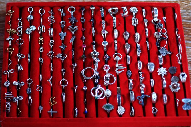 Ubud Silver Class Jewelry making in bali - Shaping silver with a local silversmith