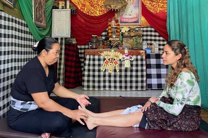 Ubud Tour - Balinese Healing By Shaman And Self Purification - The purification at Mengening Temple