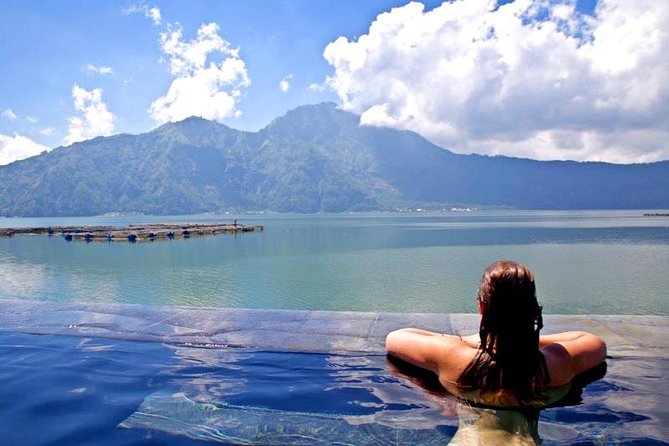 Ubud Volcano Lake and Natural Hot Spring Tour - Tirta Empul Temple and the holy water ritual