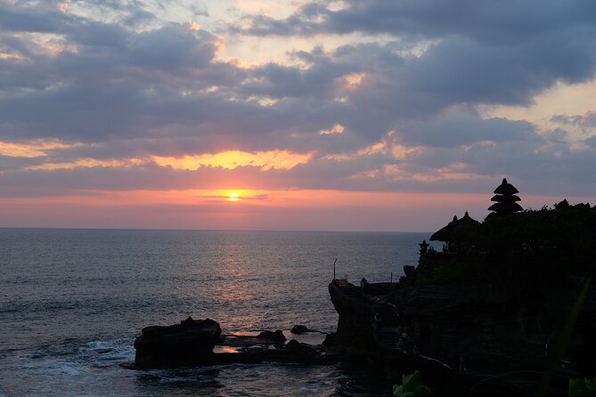 Ulun Danu Bratan Temple with Tanah Lot Sunset - The 35-minute ride to Lake Bratan
