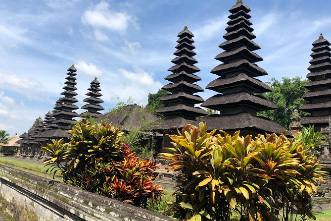 Ulun Danu Bratan Temple with Tanah Lot Sunset - Timing, weather, and what to bring
