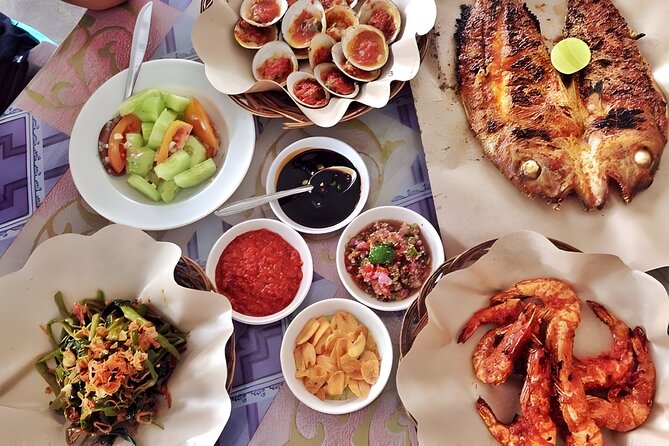 Uluwatu Sunset,Kecak Dance and Diner Seafood In Jimbaran - Jimbaran seafood after dark