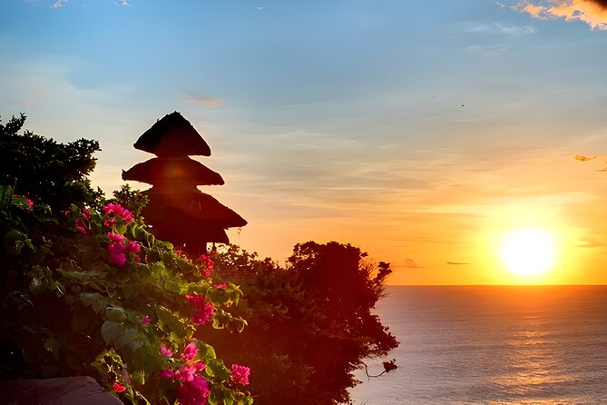 Uluwatu Sunset,Kecak Dance and Diner Seafood In Jimbaran - Reaching Uluwatu before the sun drops