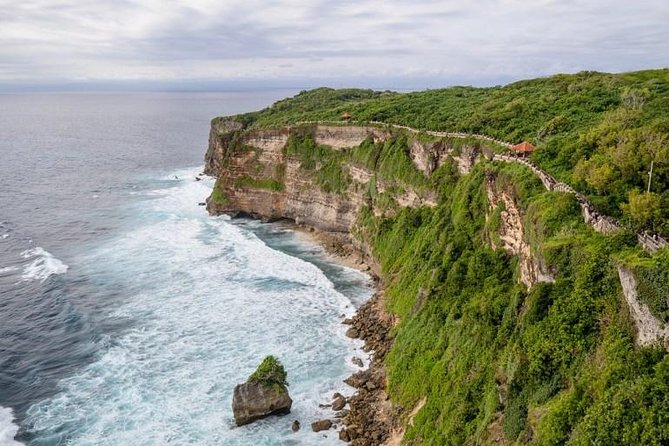 Uluwatu Sunset, Kecak Dance, and Dinner Jimbaran Beach - Practical tips for a smoother evening